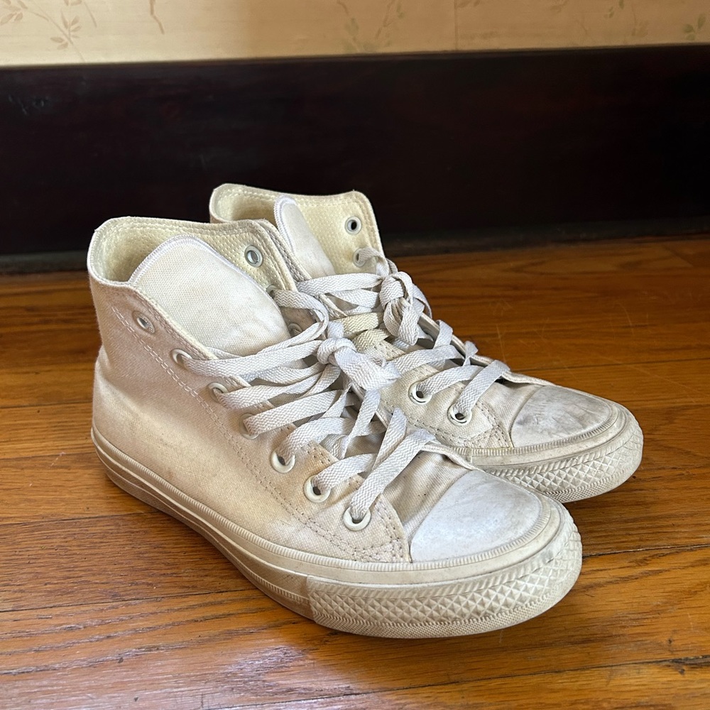 Converse Chuck Taylor white high tops